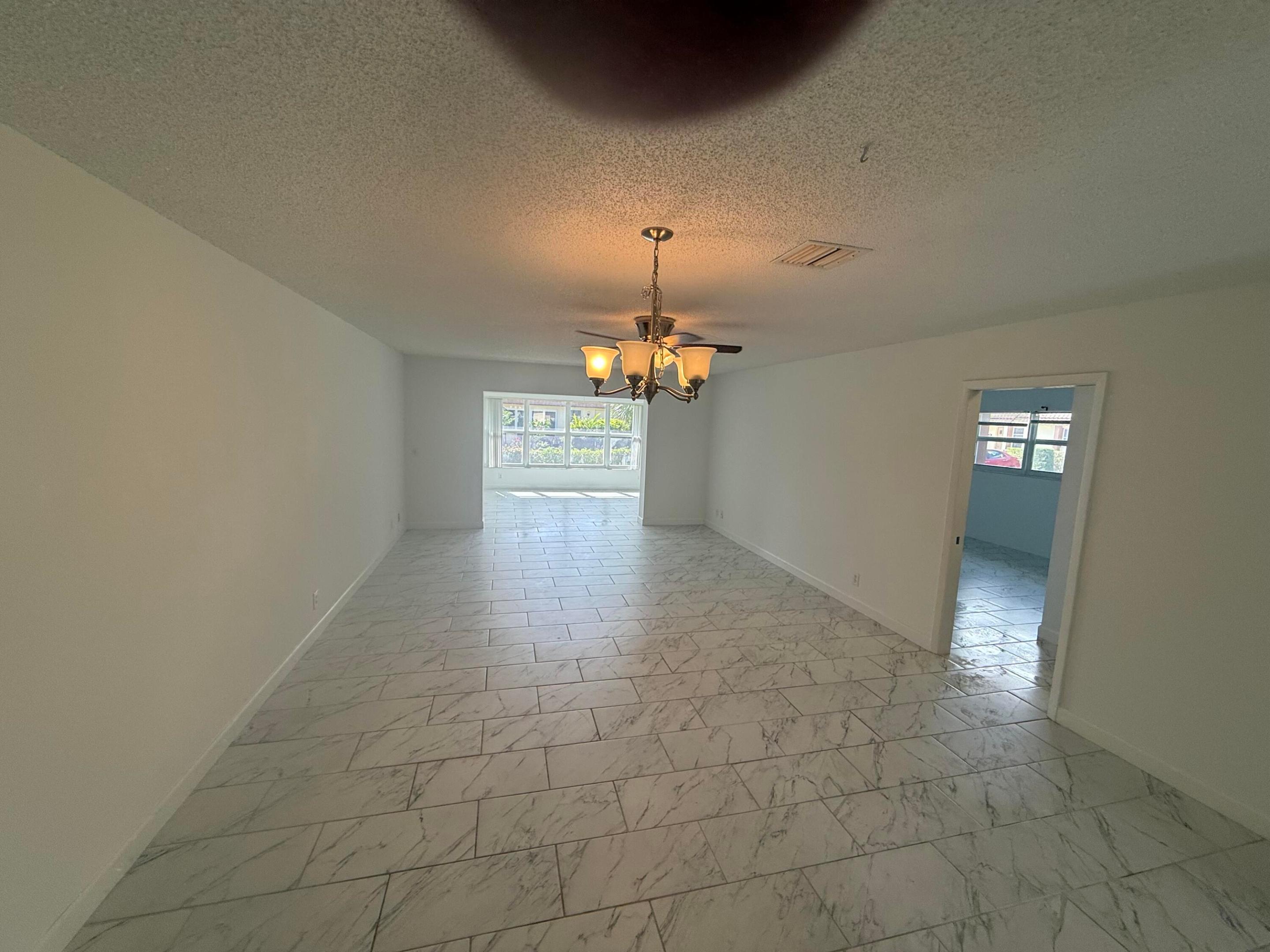 CRESTHAVEN CONDO TOWNHOMES SEC 3 - Residential