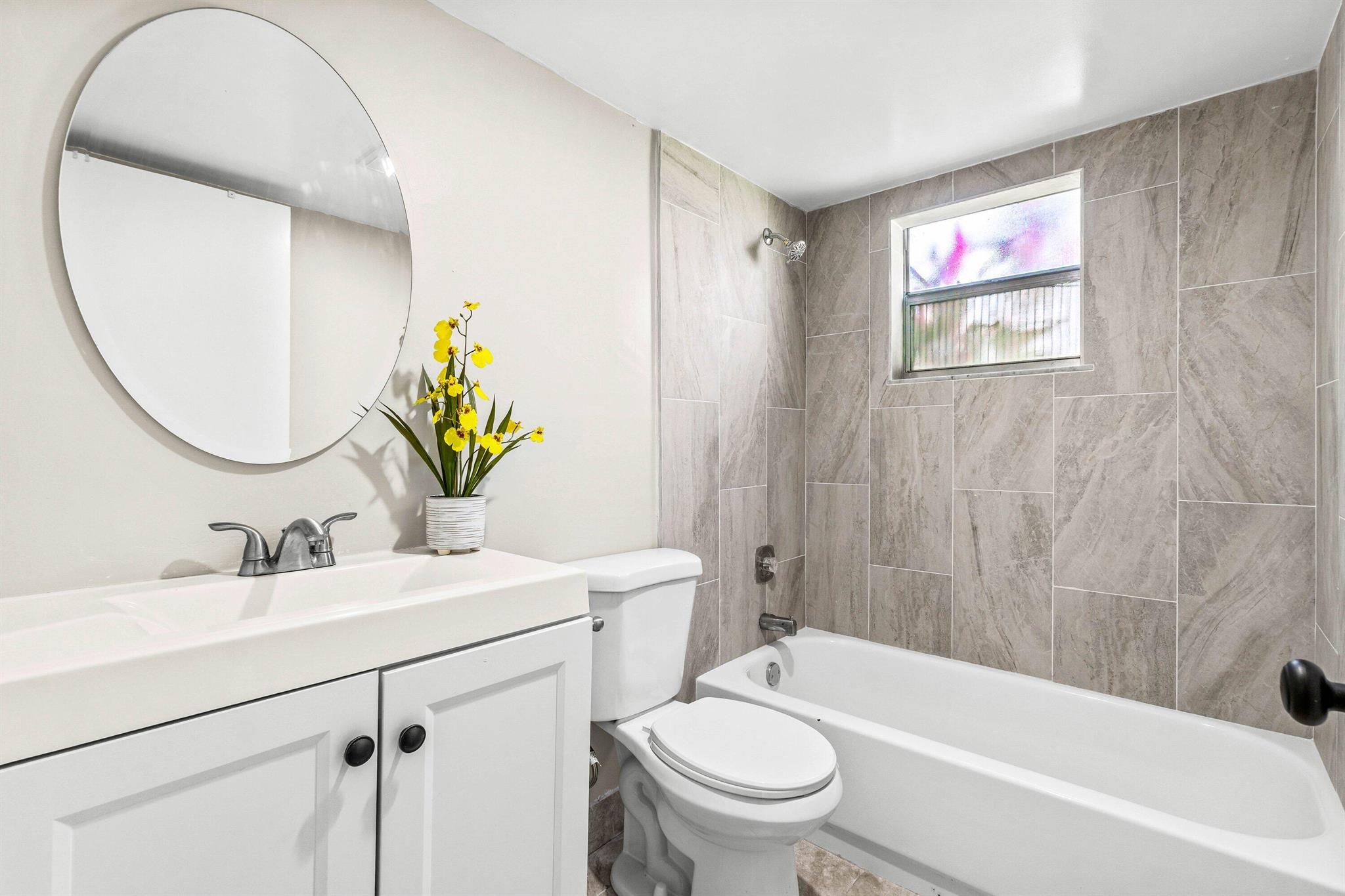 KINGS POINT NORMANDY COND - Residential Lease