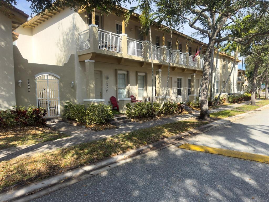 2415 NW 7th St