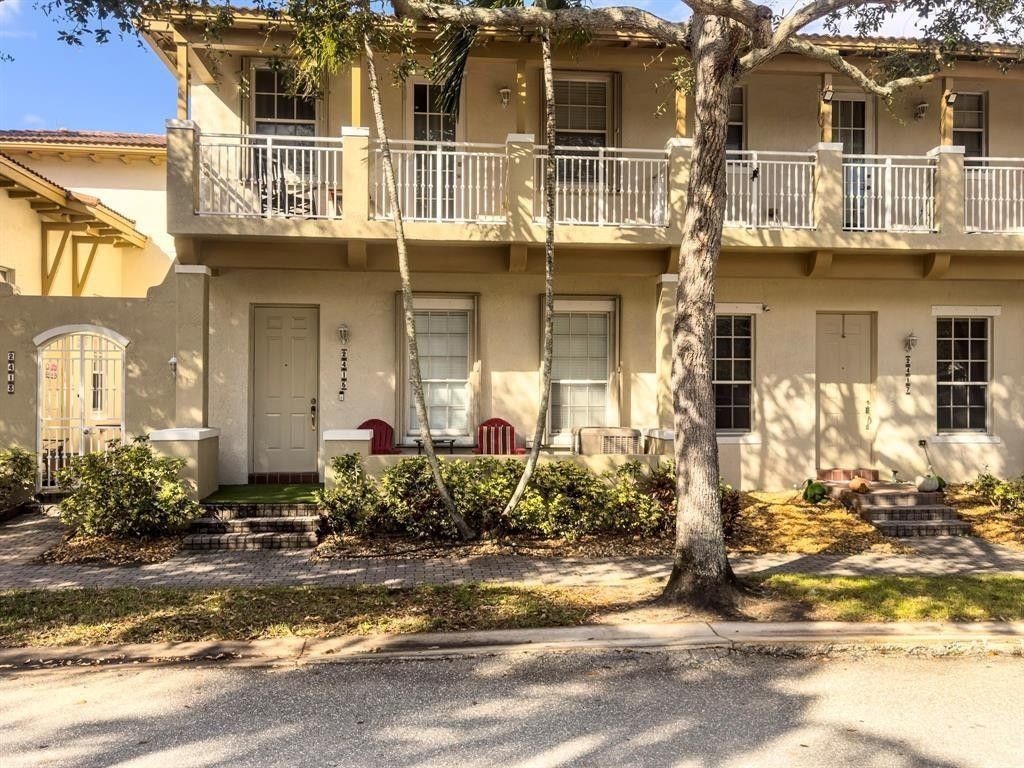 Photo of 2415 NW 7th Street, Boynton Beach, FL 33426 (MLS # F10512935)