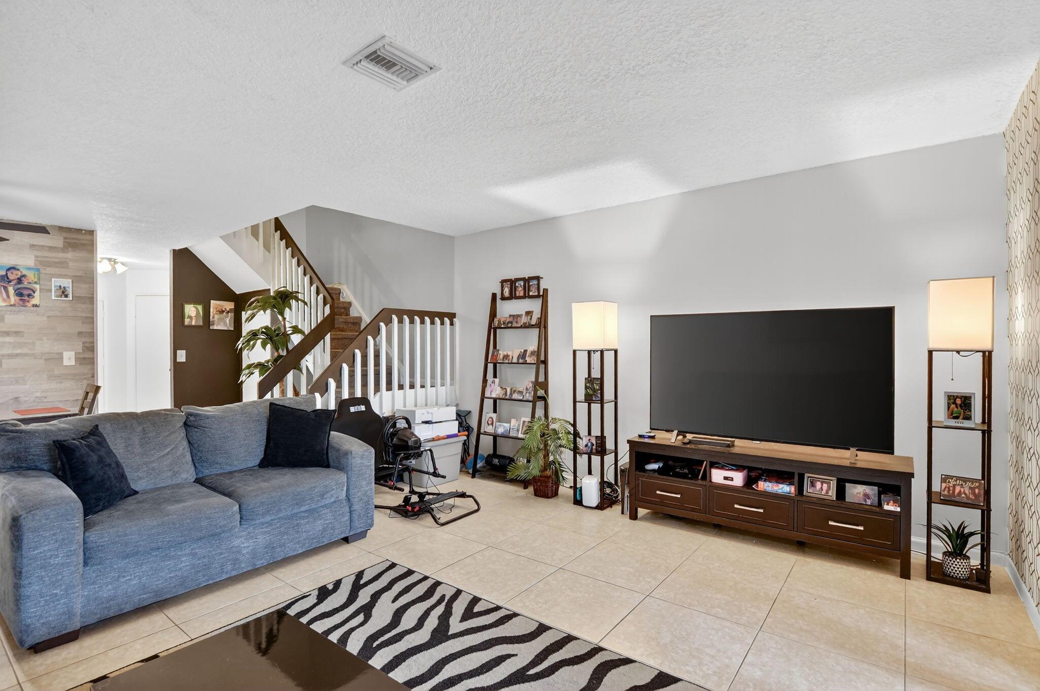 TARTAN COCONUT CREEK PHAS - Residential