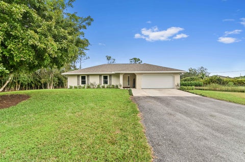 Featured picture for the property R10954100