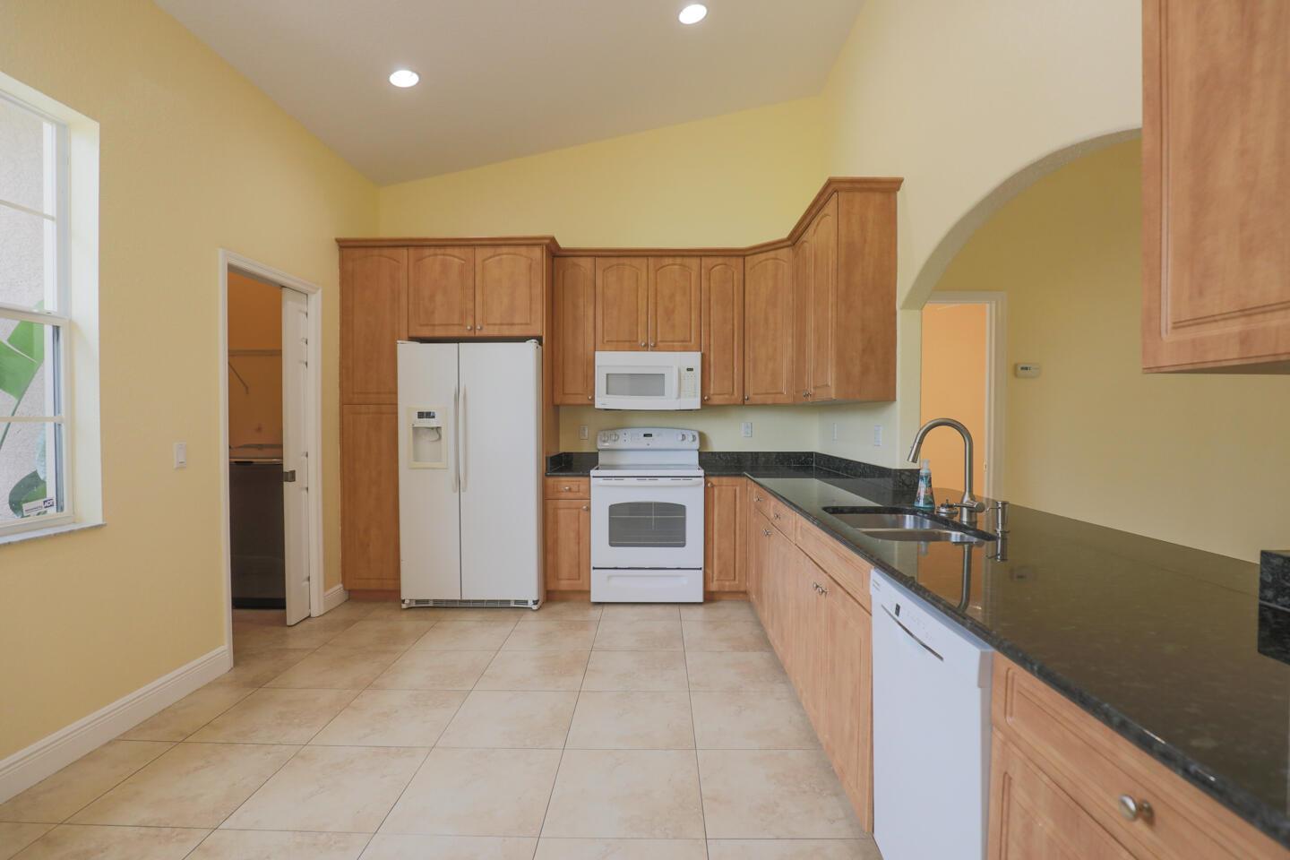 25/37S/39E - Residential