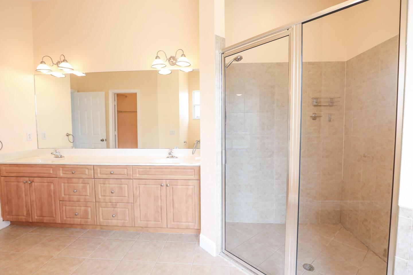 25/37S/39E - Residential