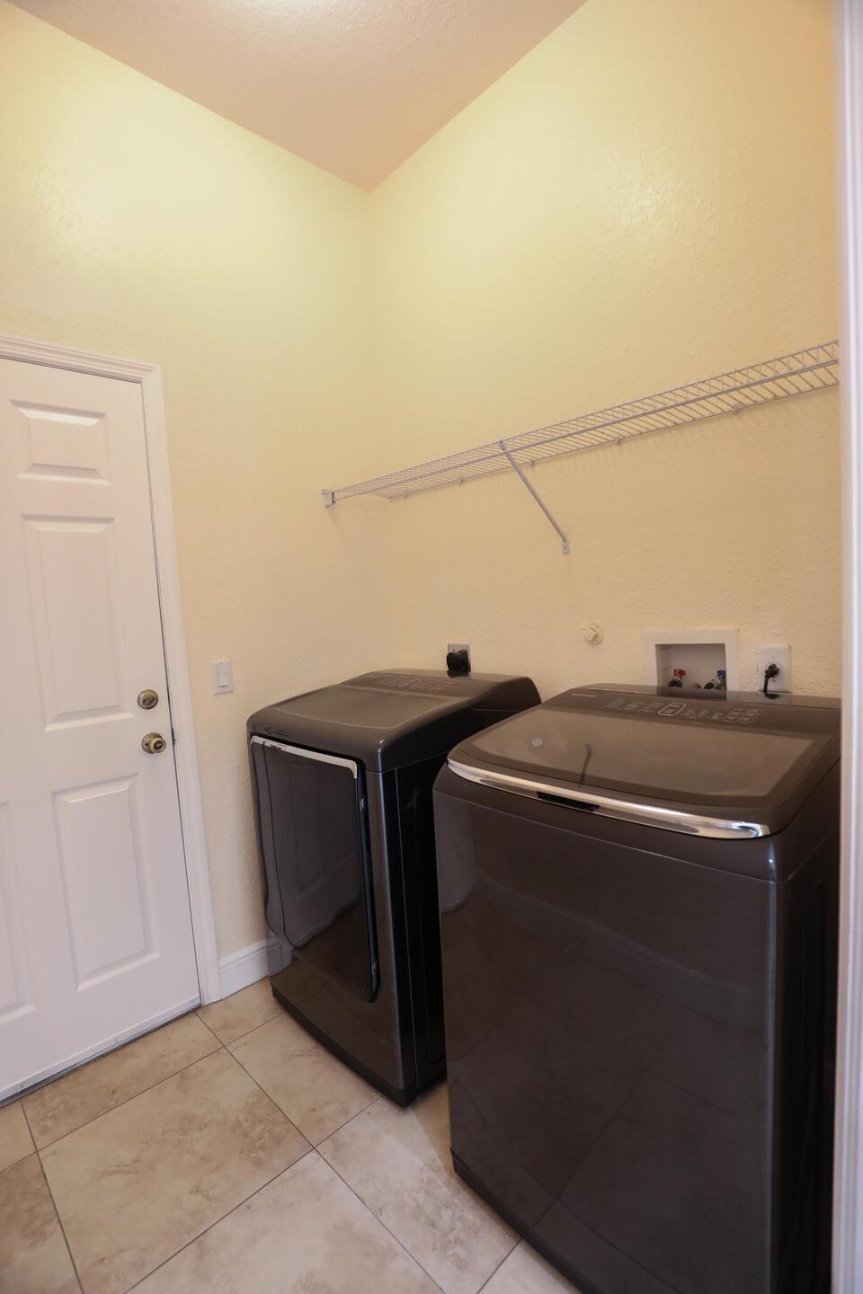 25/37S/39E - Residential