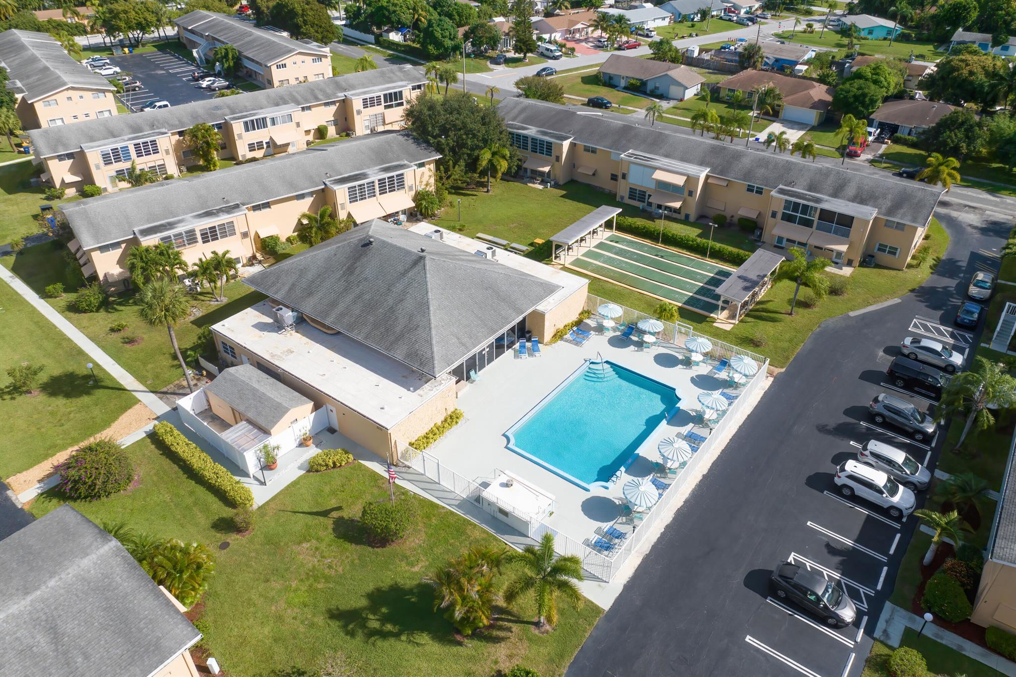 VILLAGE ROYALE CONDO 4 - Residential Lease