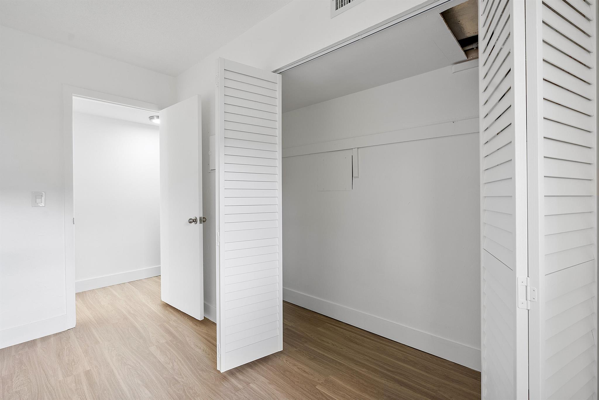 VILLAGE ROYALE CONDO 4 - Residential Lease