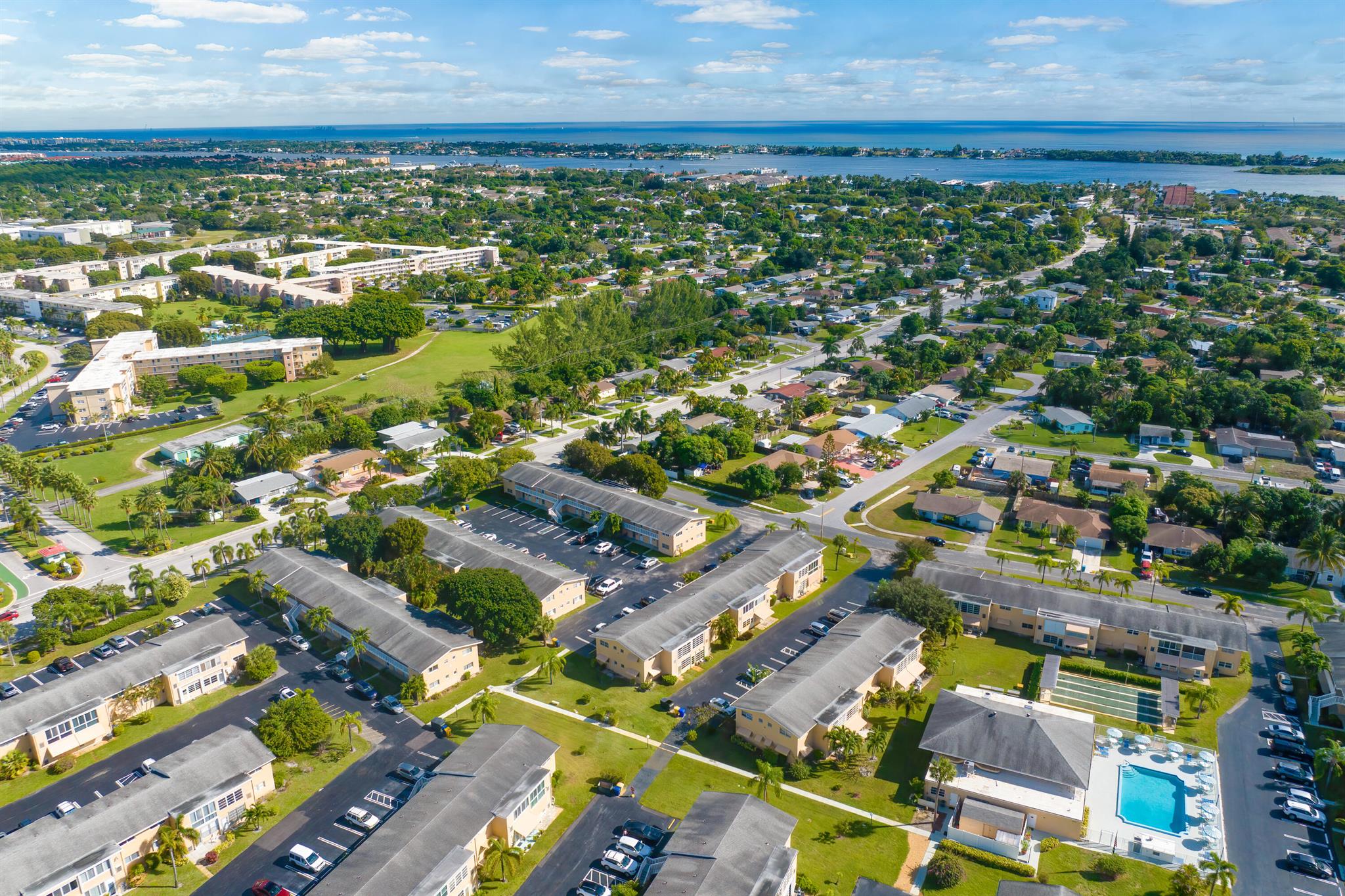 VILLAGE ROYALE CONDO 4 - Residential Lease