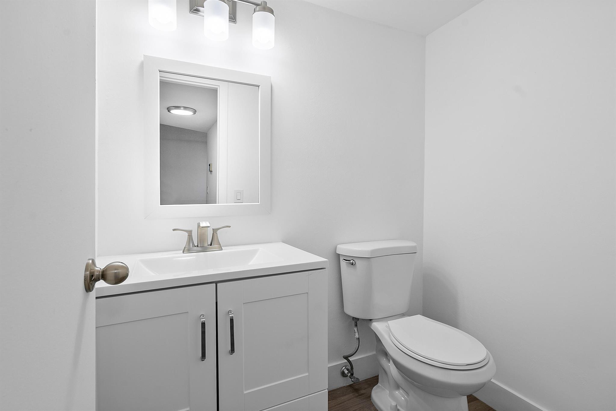 VILLAGE ROYALE CONDO 4 - Residential Lease