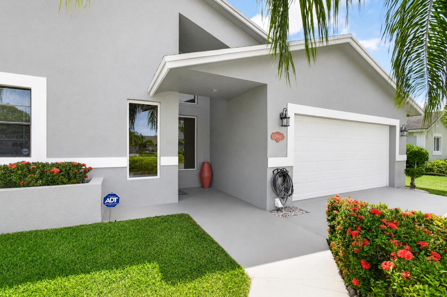 TROPIC PALMS - Residential