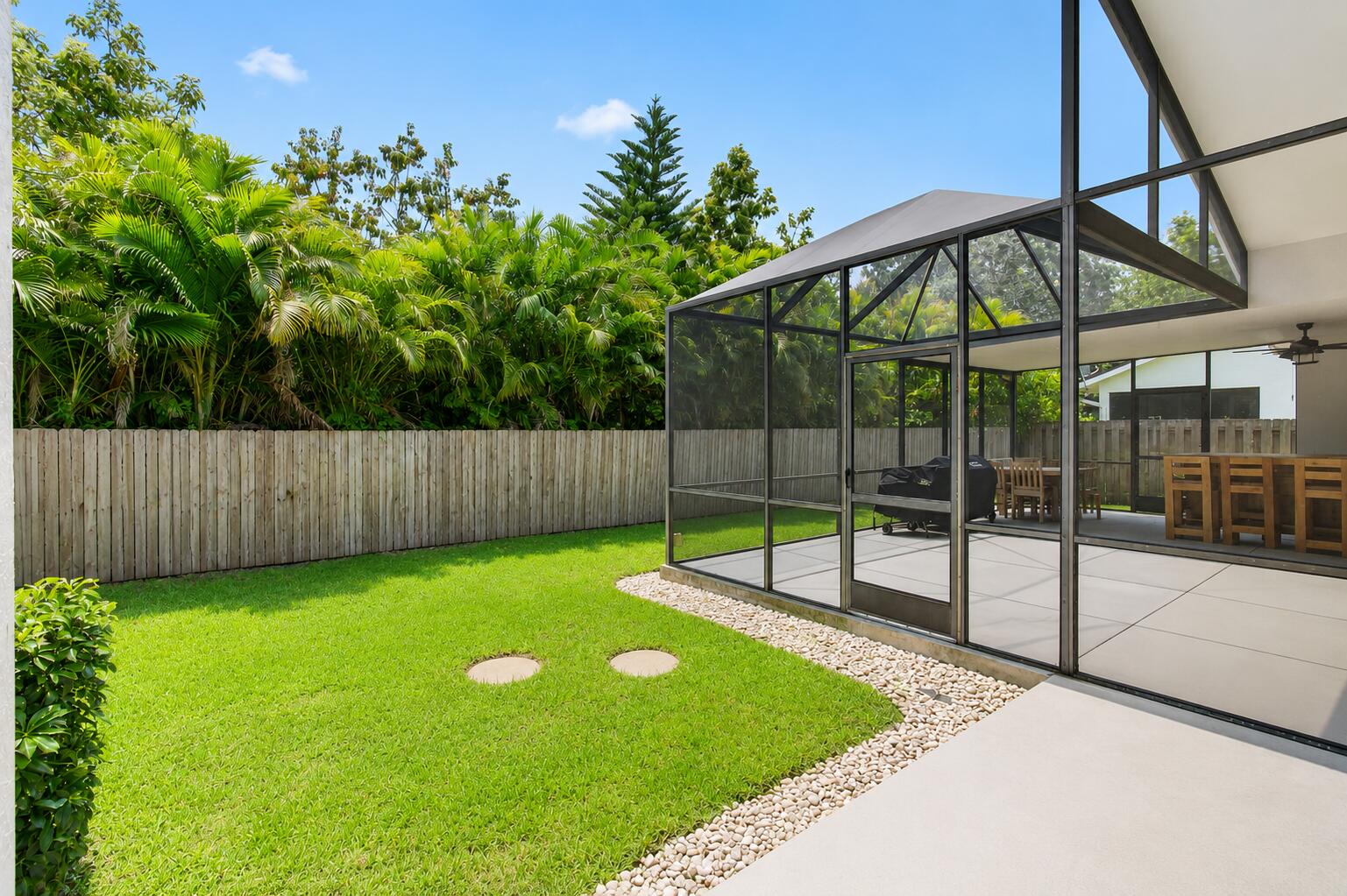 TROPIC PALMS - Residential