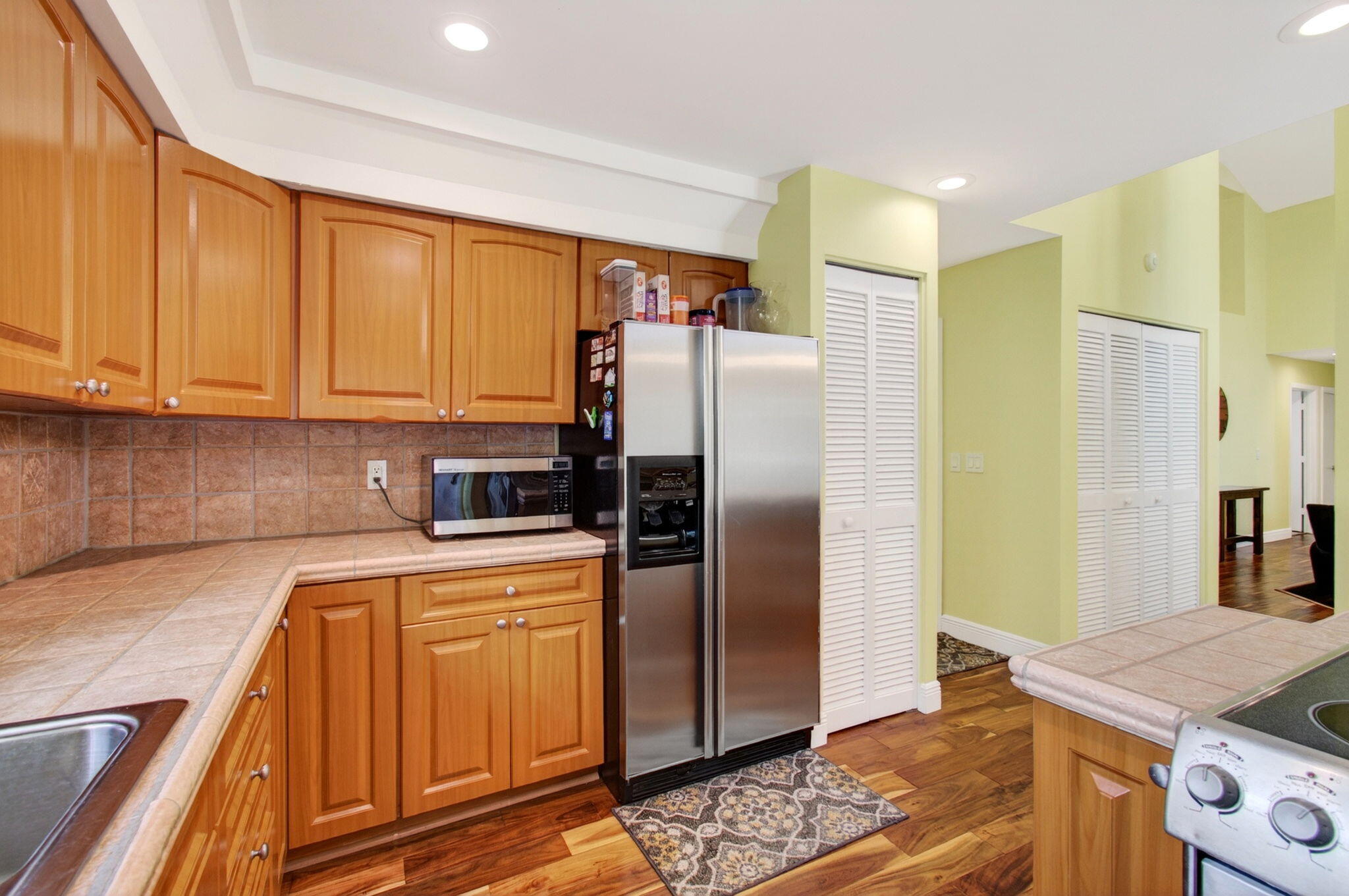 TROPIC PALMS - Residential