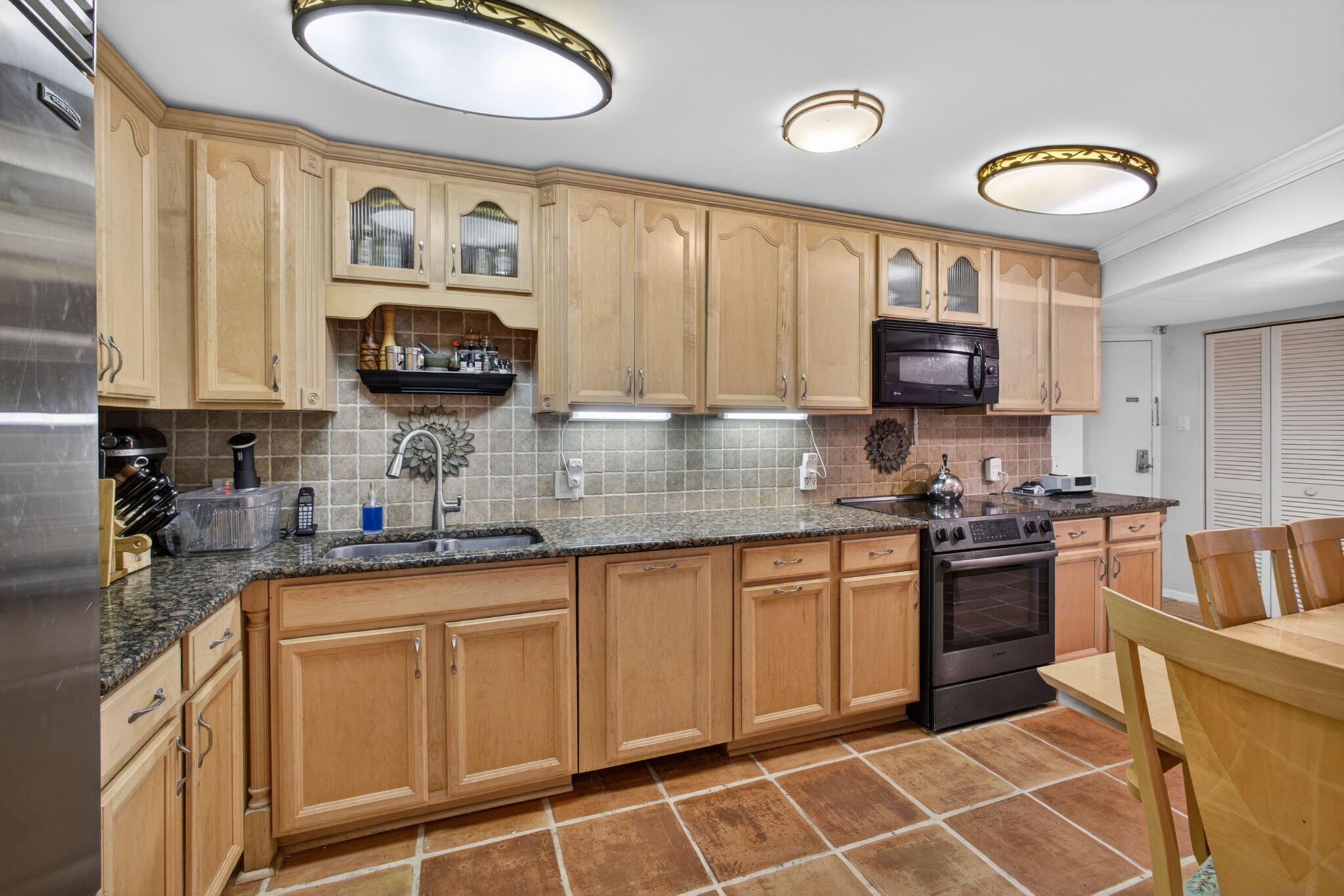 CONNEMARA CONDO - Residential