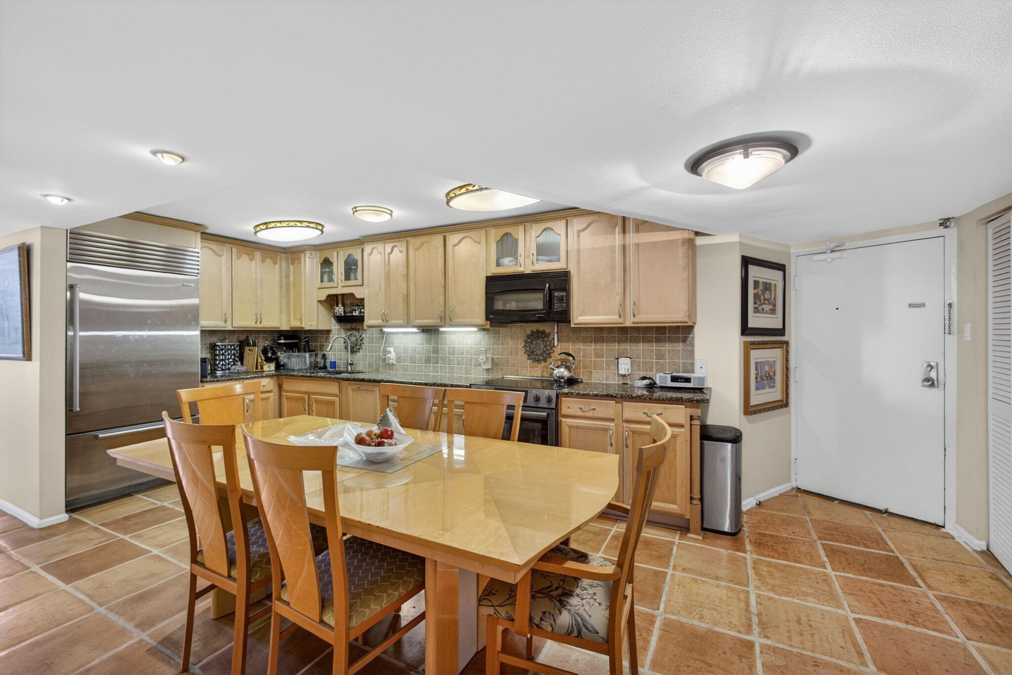 CONNEMARA CONDO - Residential