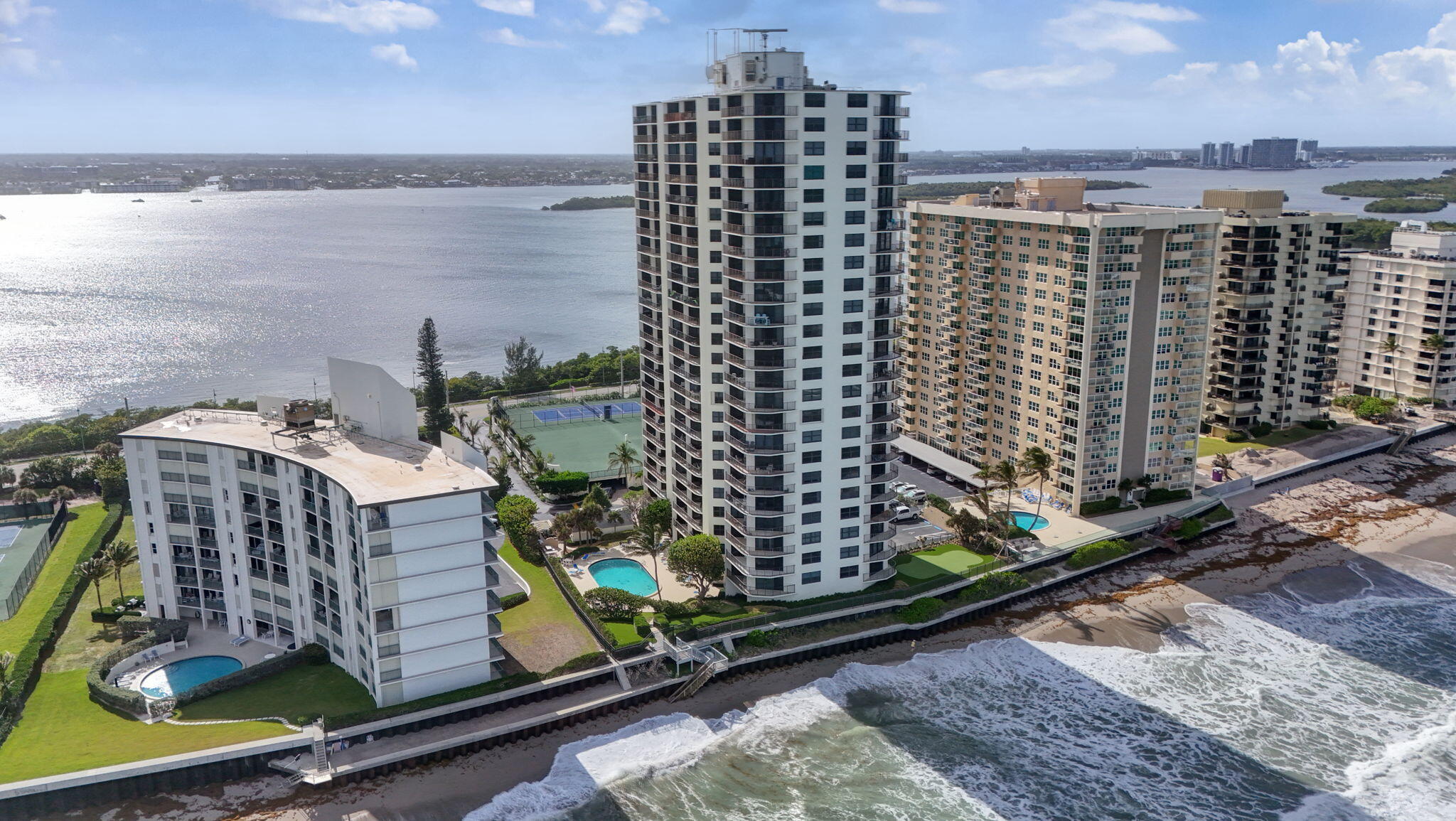 CONNEMARA CONDO - Residential