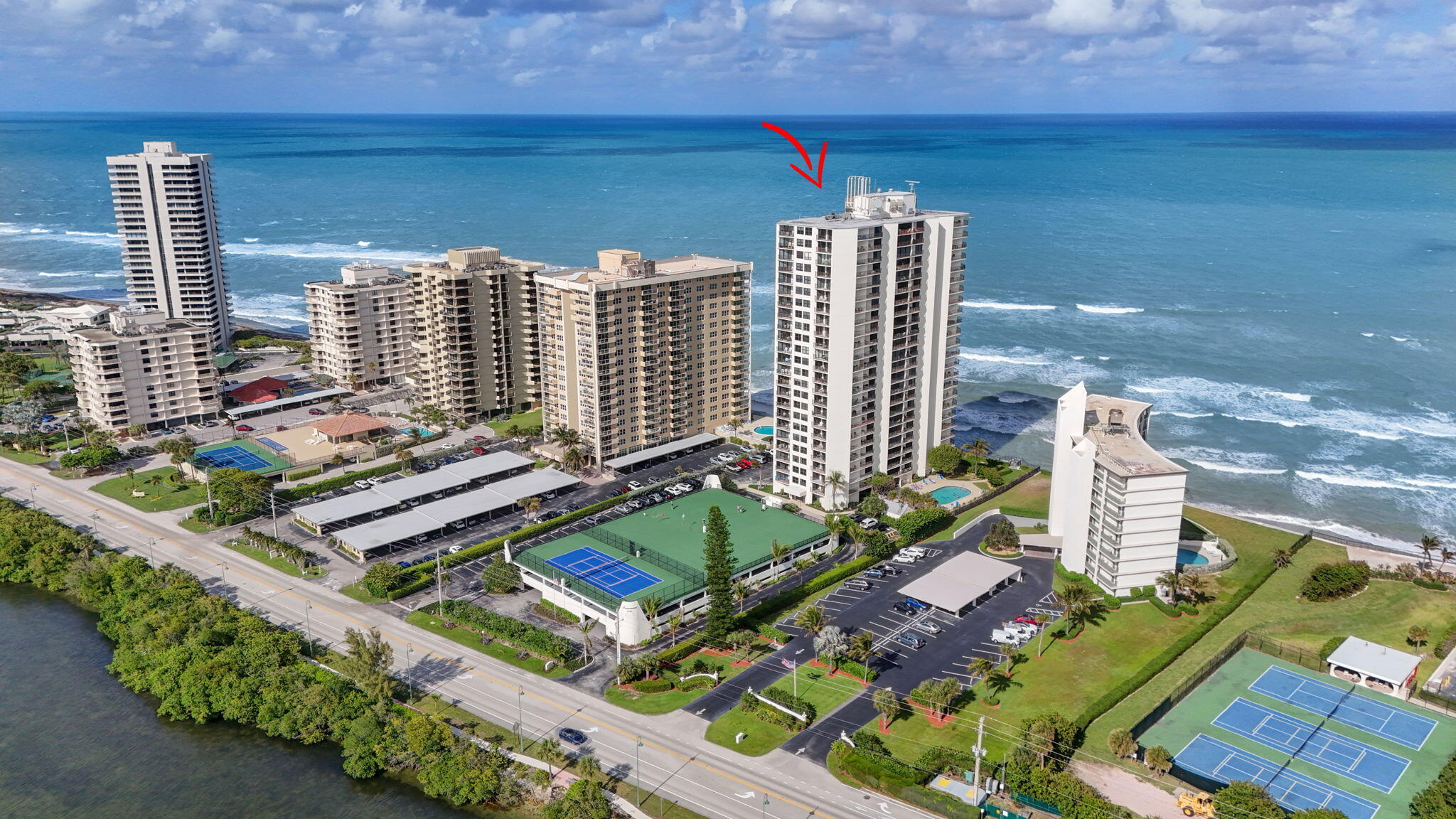 CONNEMARA CONDO - Residential