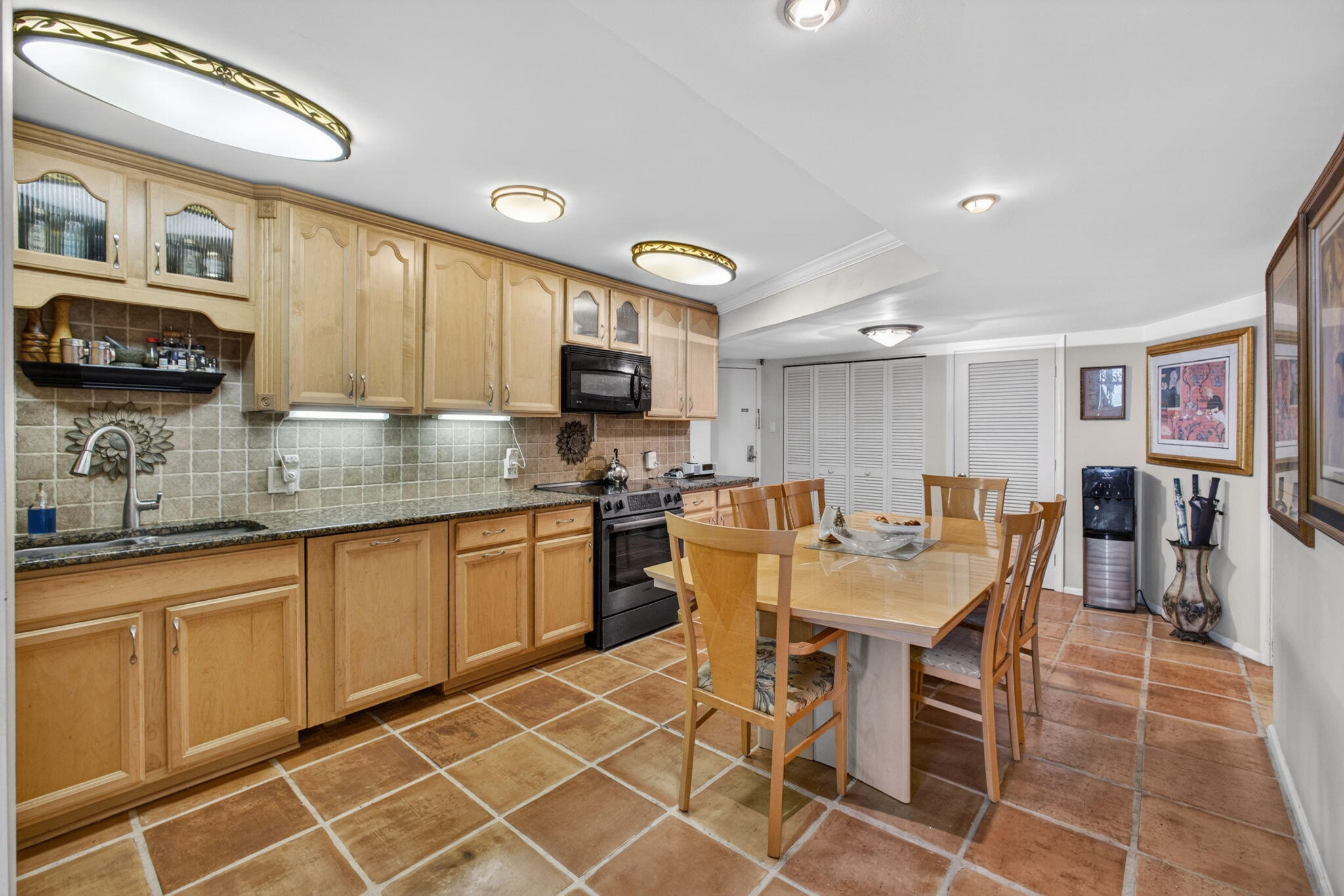 CONNEMARA CONDO - Residential