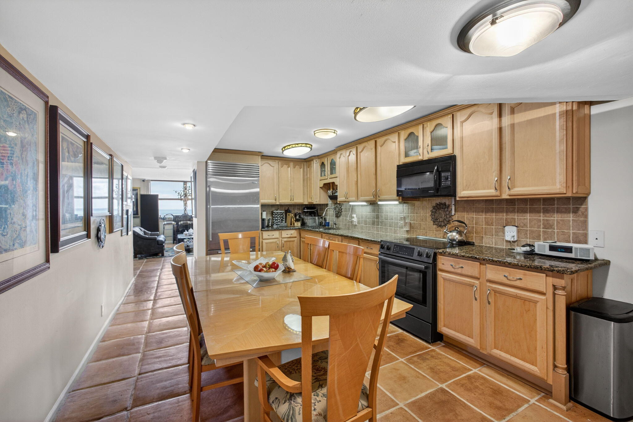 CONNEMARA CONDO - Residential