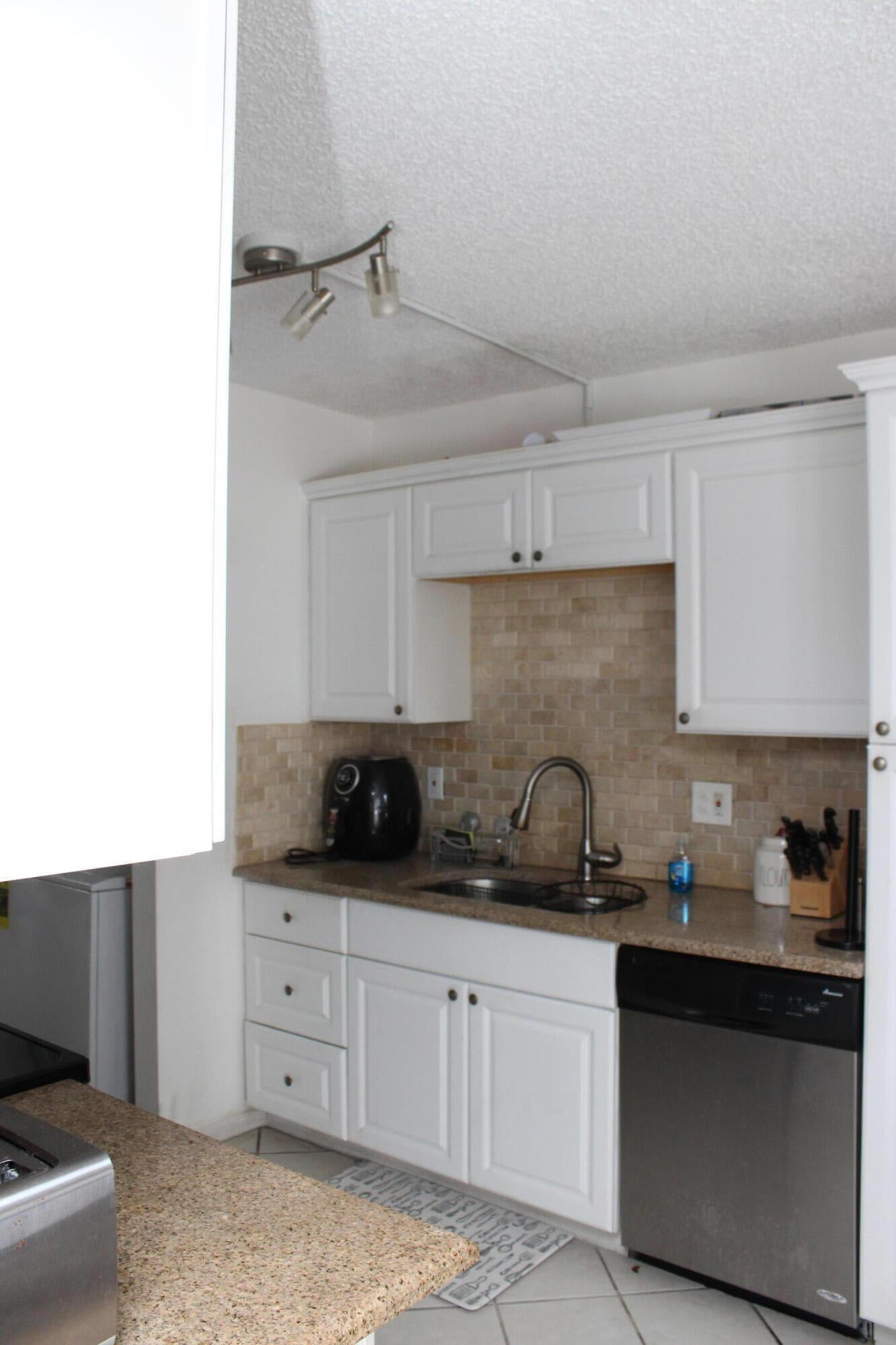 3425 VIA POINCIANA 203