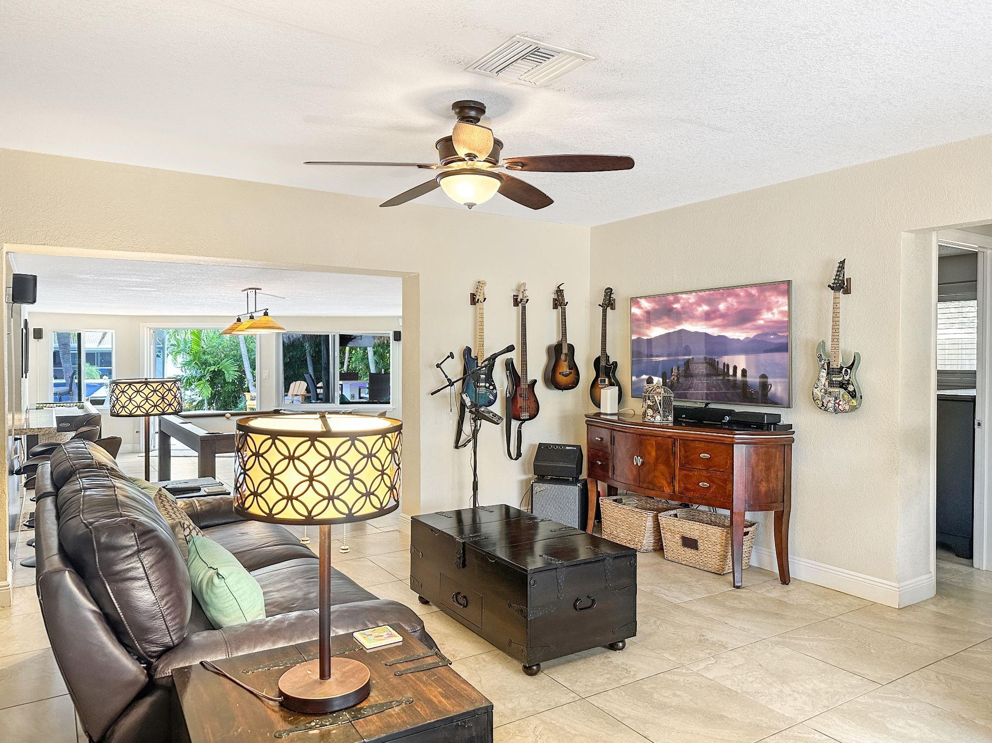 GARDEN ISLES SEC ONE - Residential Lease