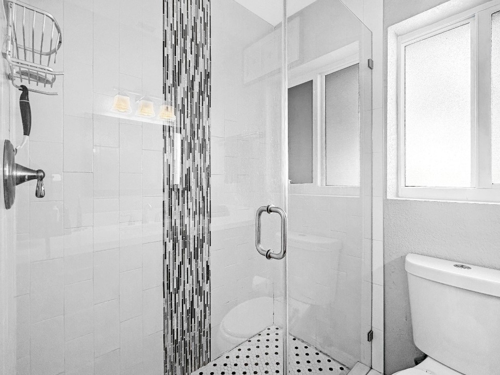 GARDEN ISLES SEC ONE - Residential Lease