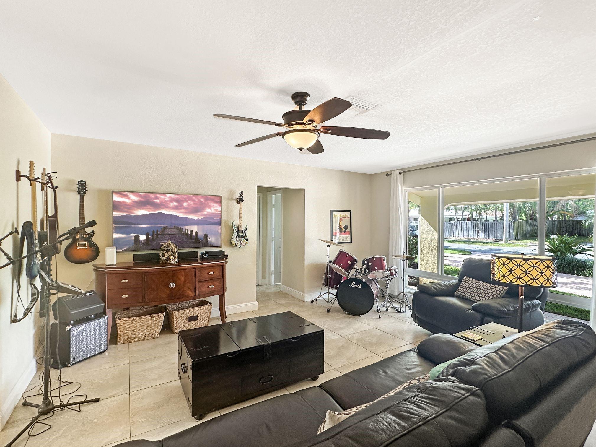 GARDEN ISLES SEC ONE - Residential Lease