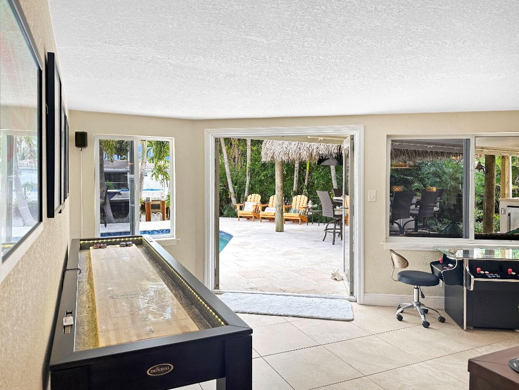 GARDEN ISLES SEC ONE - Residential Lease