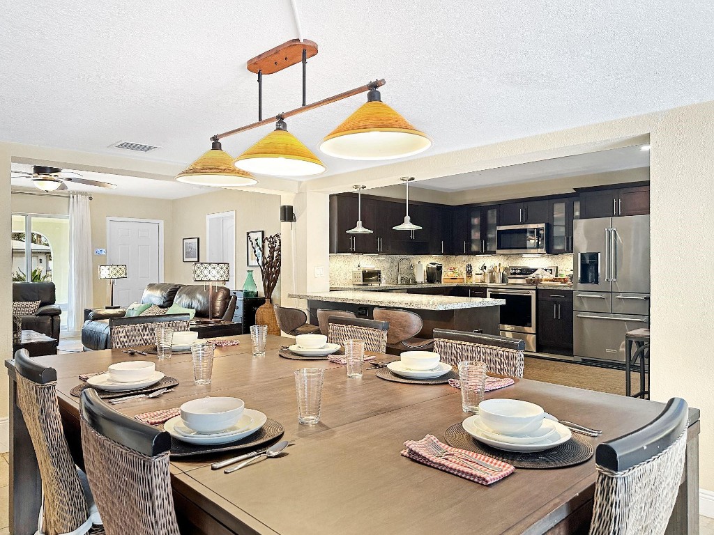 GARDEN ISLES SEC ONE - Residential Lease