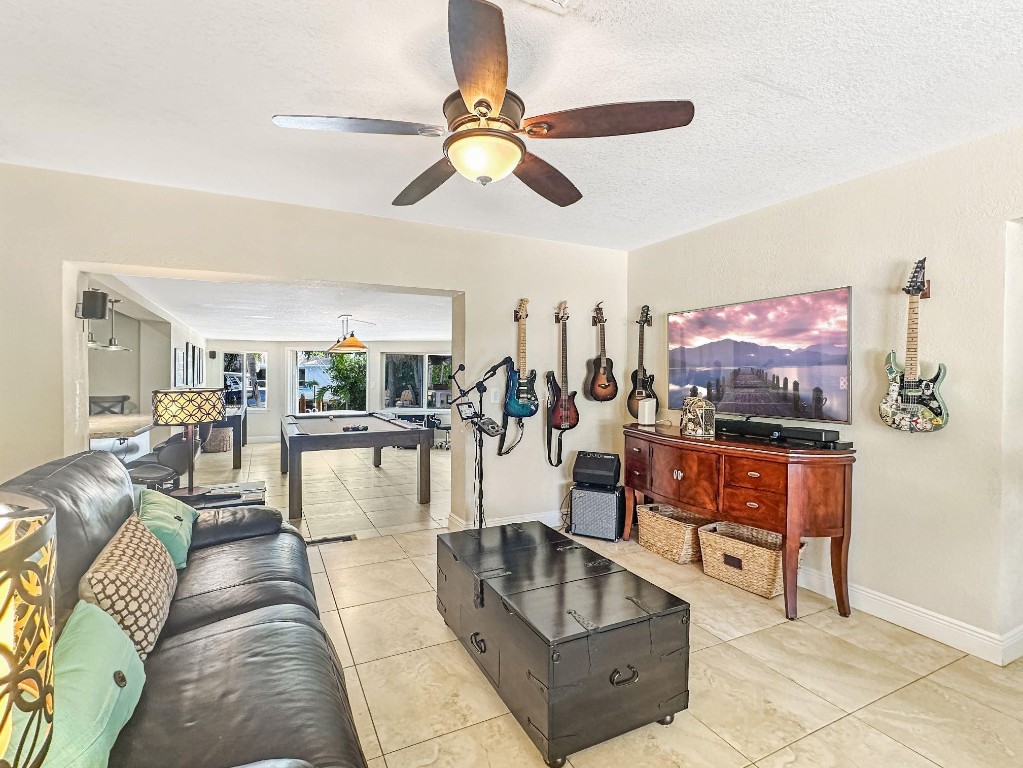 GARDEN ISLES SEC ONE - Residential Lease