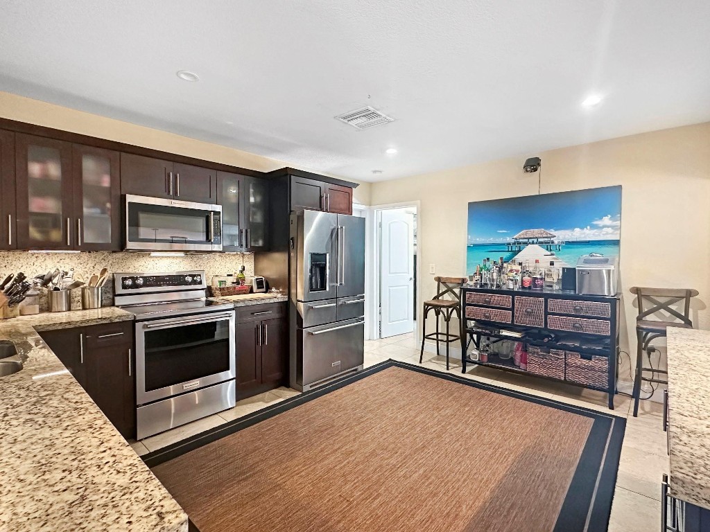 GARDEN ISLES SEC ONE - Residential Lease