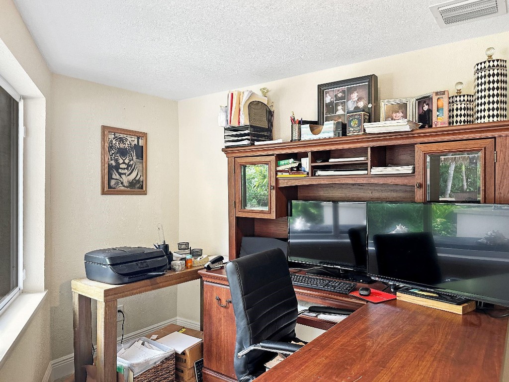 GARDEN ISLES SEC ONE - Residential Lease