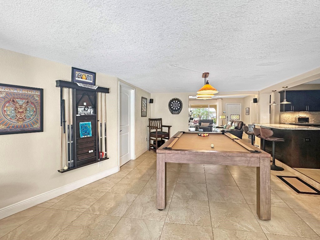 GARDEN ISLES SEC ONE - Residential Lease