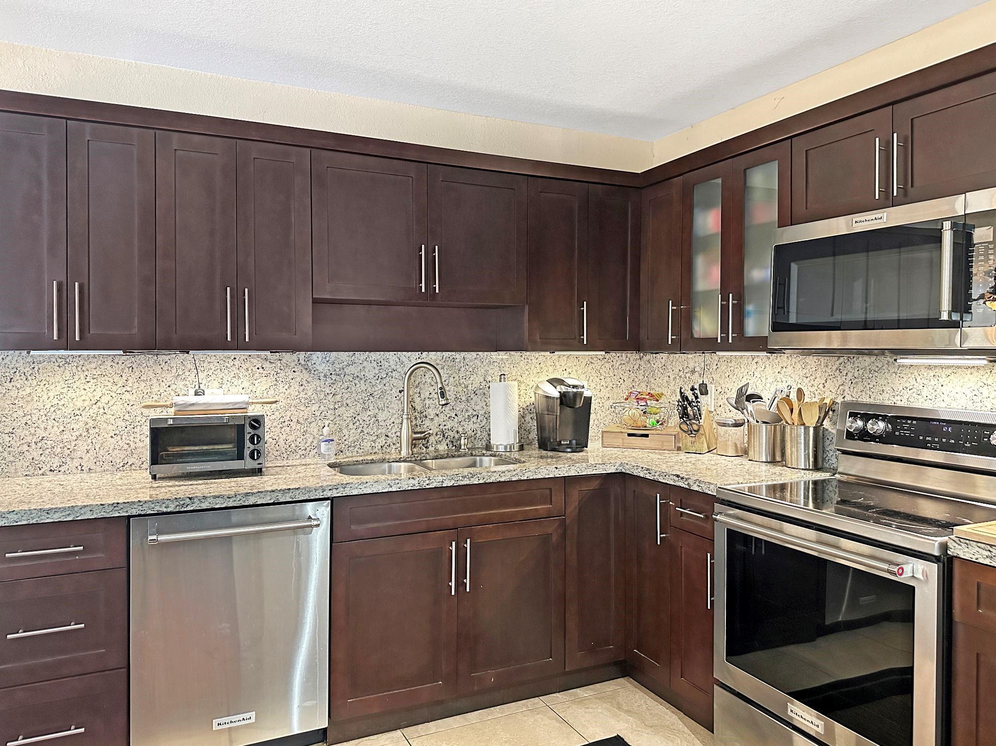 GARDEN ISLES SEC ONE - Residential Lease