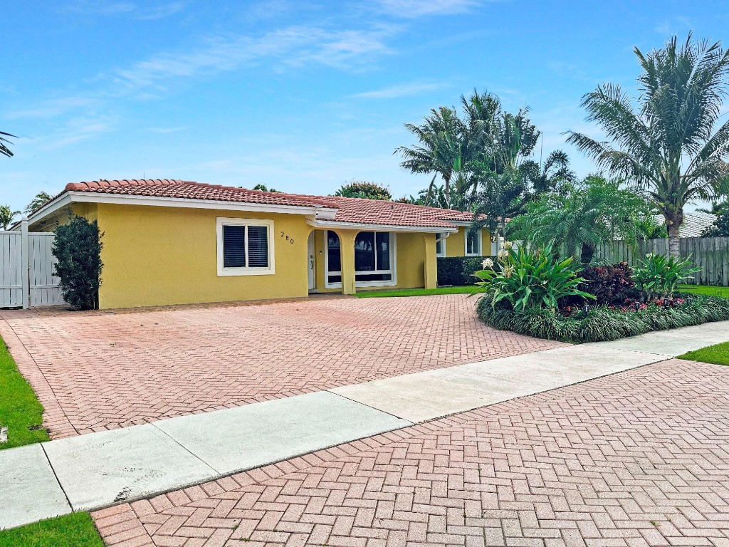 GARDEN ISLES SEC ONE - Residential Lease