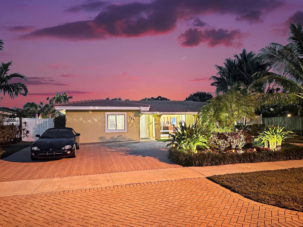 GARDEN ISLES SEC ONE - Residential Lease