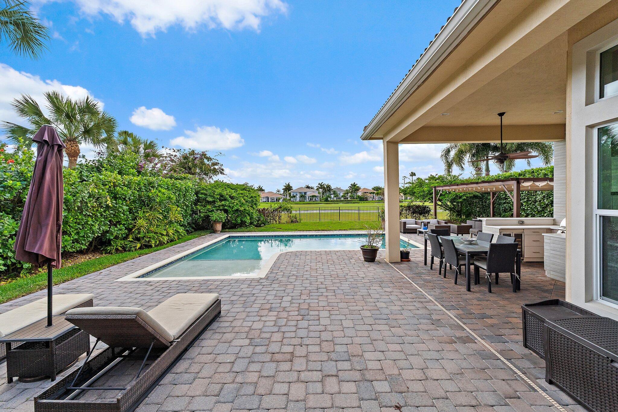 JUPITER COUNTRY CLUB - Residential