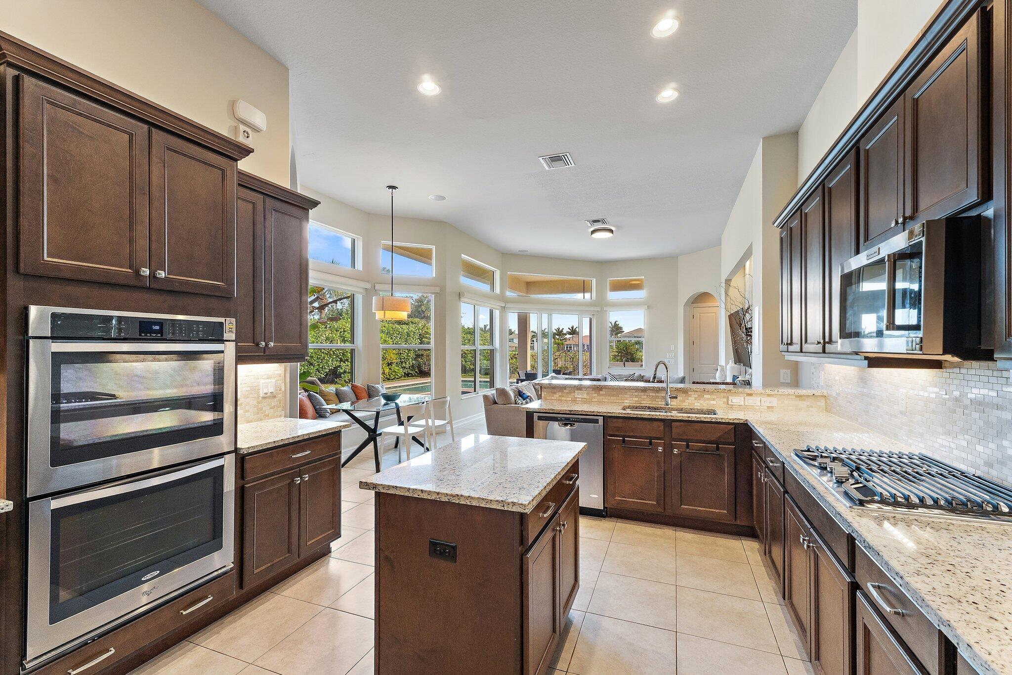 JUPITER COUNTRY CLUB - Residential