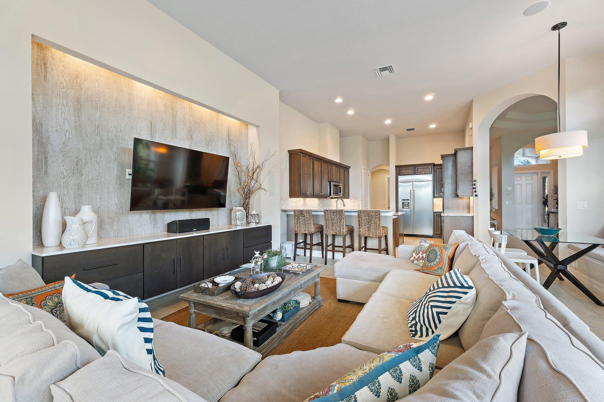 JUPITER COUNTRY CLUB - Residential