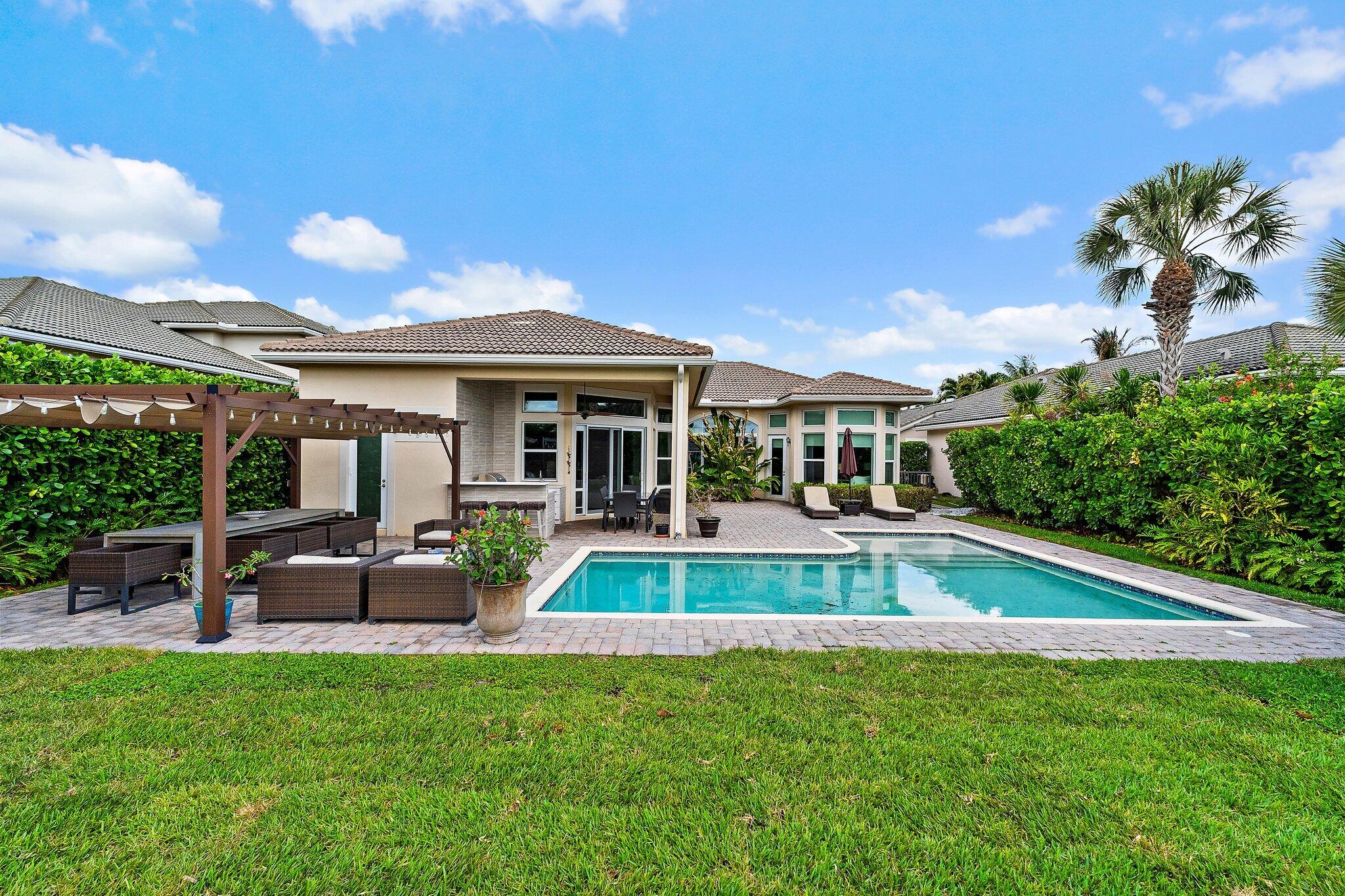 JUPITER COUNTRY CLUB - Residential