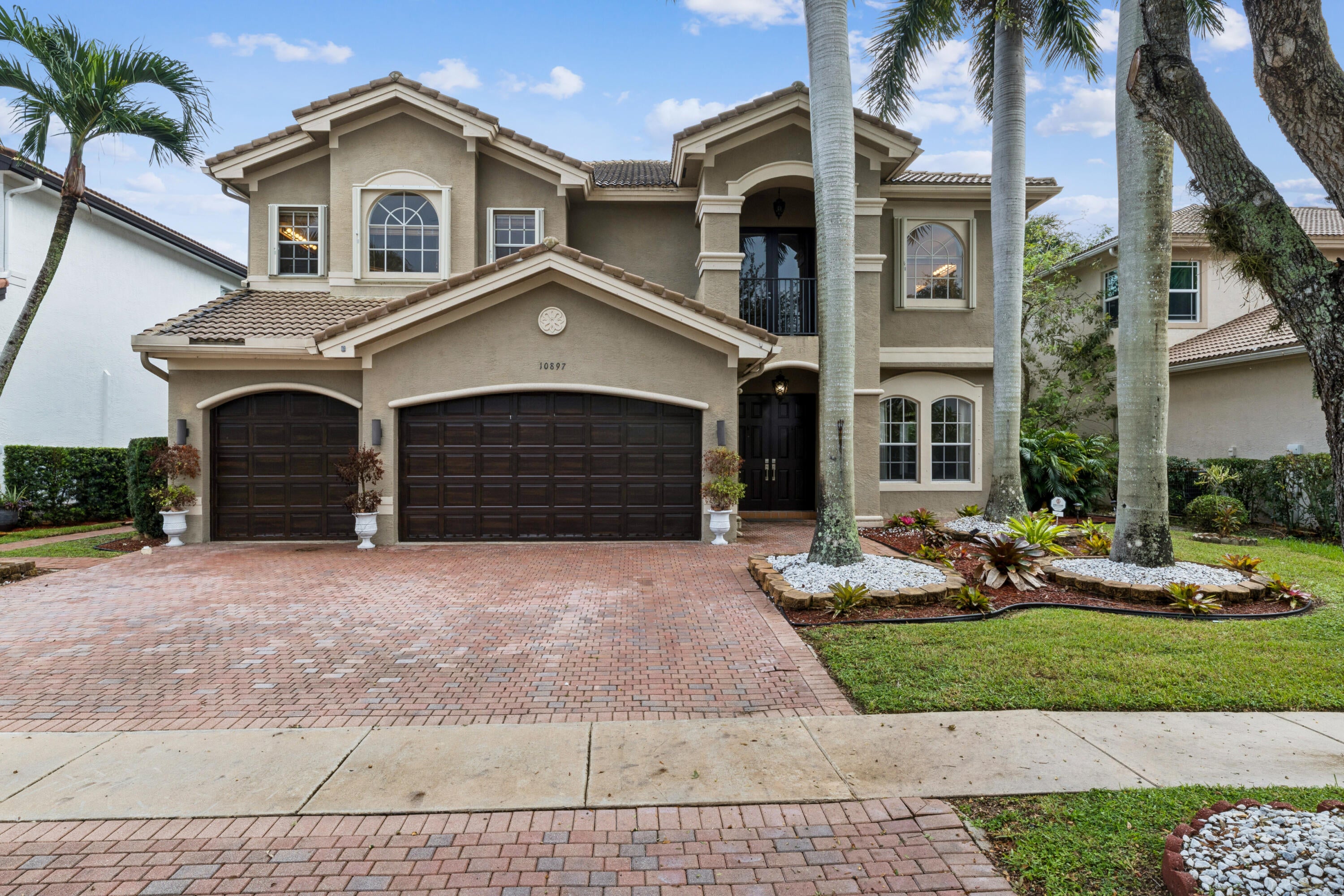 10897 SUNSET RIDGE Circle