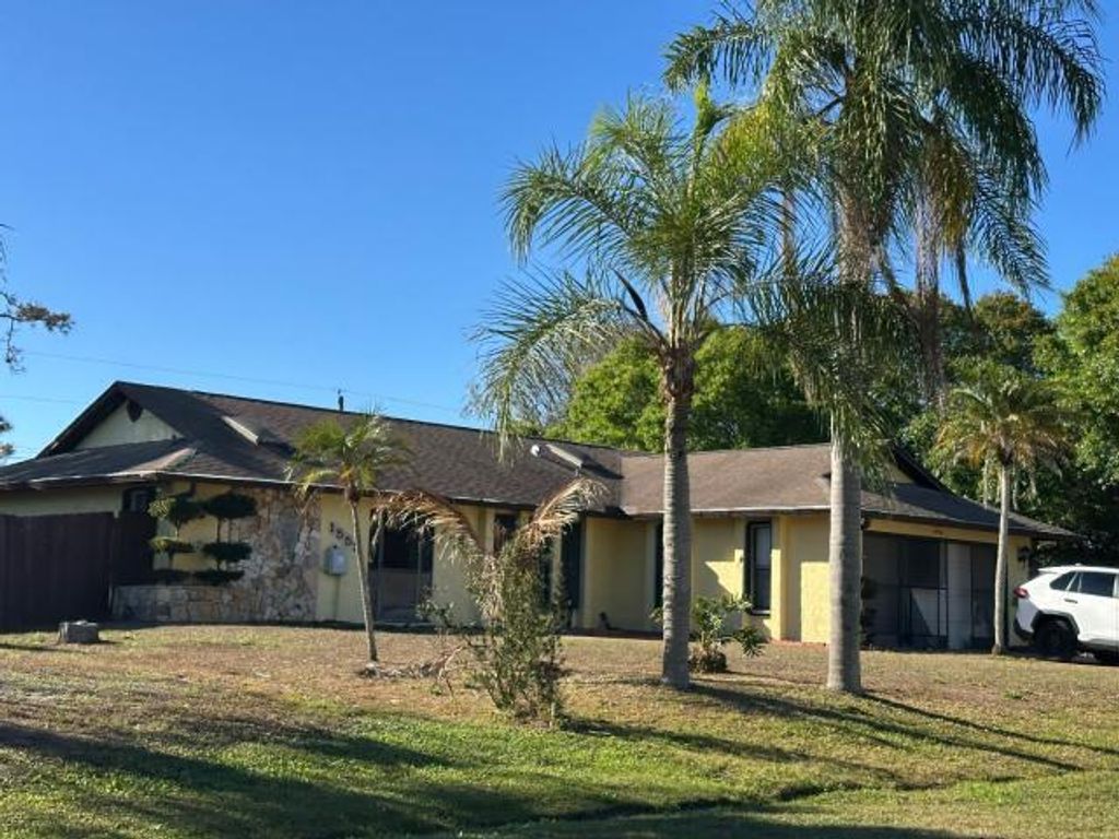 Photo of 1552 SE Ladner Street, Port Saint Lucie, FL 34983 (MLS # R11166847)