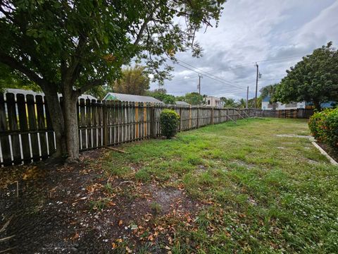 A home in Lake Worth Beach