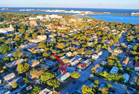 A home in Lake Worth Beach