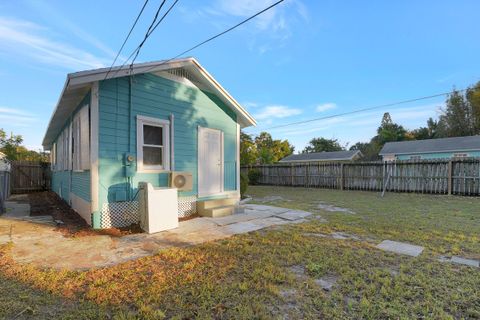 A home in Lake Worth Beach