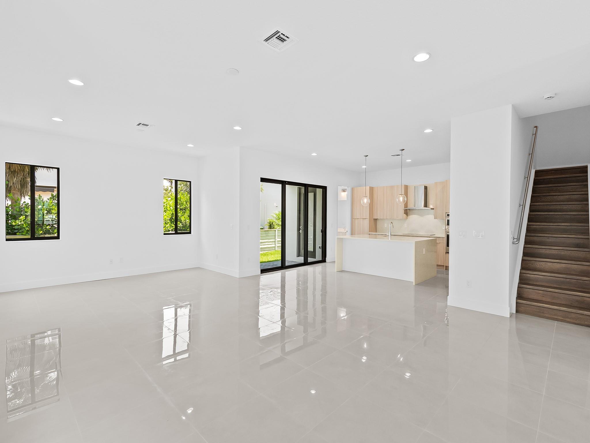 1425 SW 23rd Court