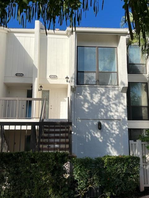 BRIDGEWOOD TOWNHOUSE CONDO - Residential Lease