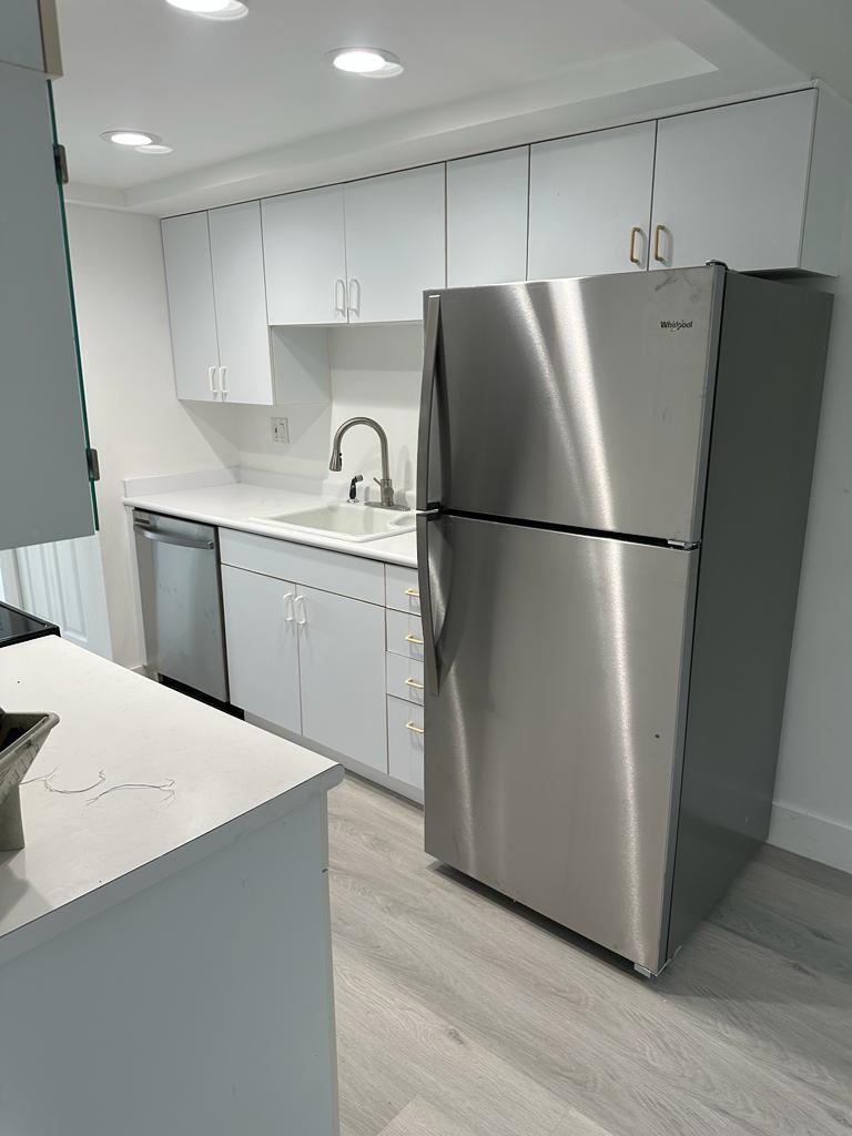 BRIDGEWOOD TOWNHOUSE CONDO - Residential Lease