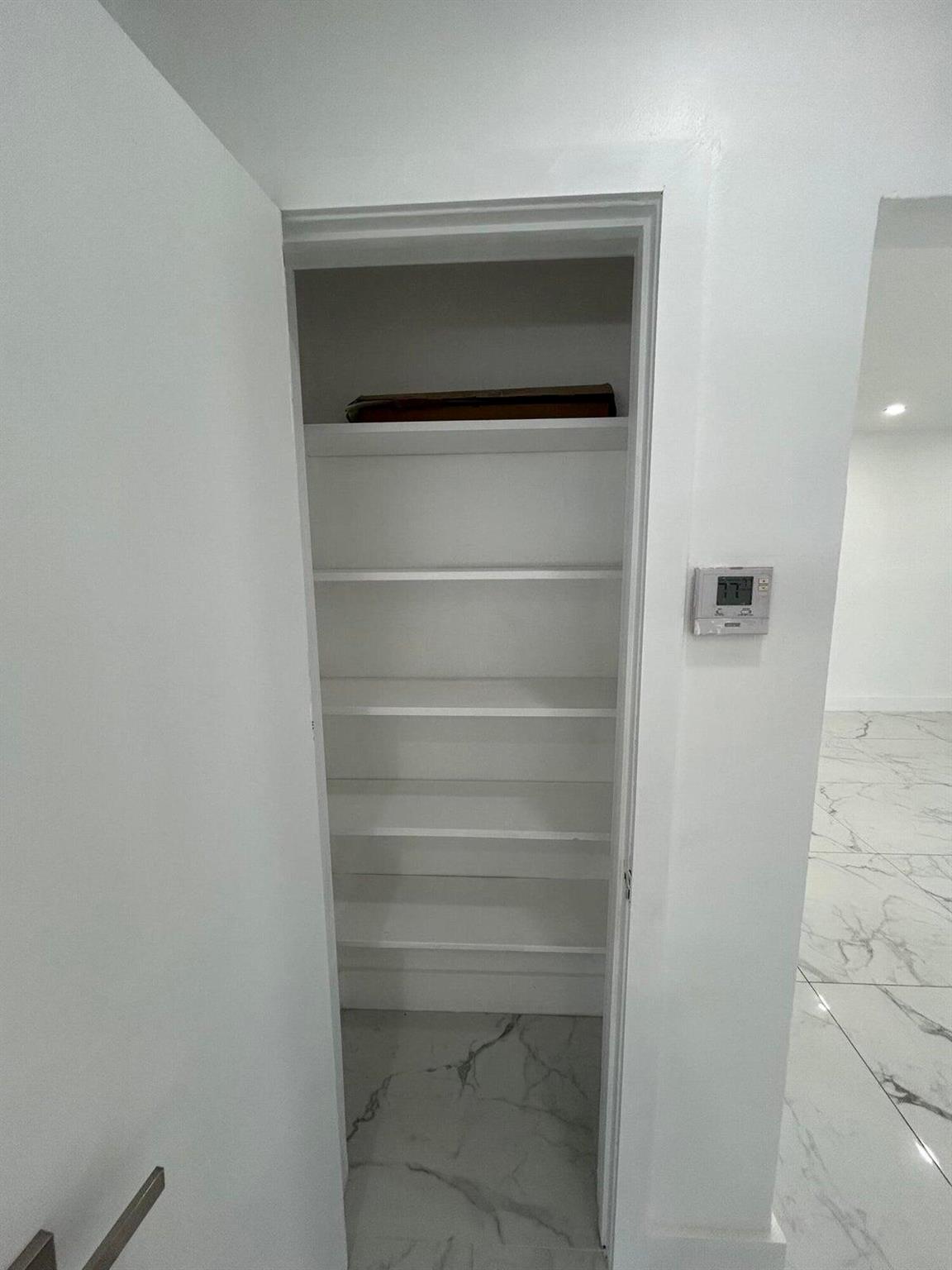 DAVIE HEIGHTS - Residential Lease