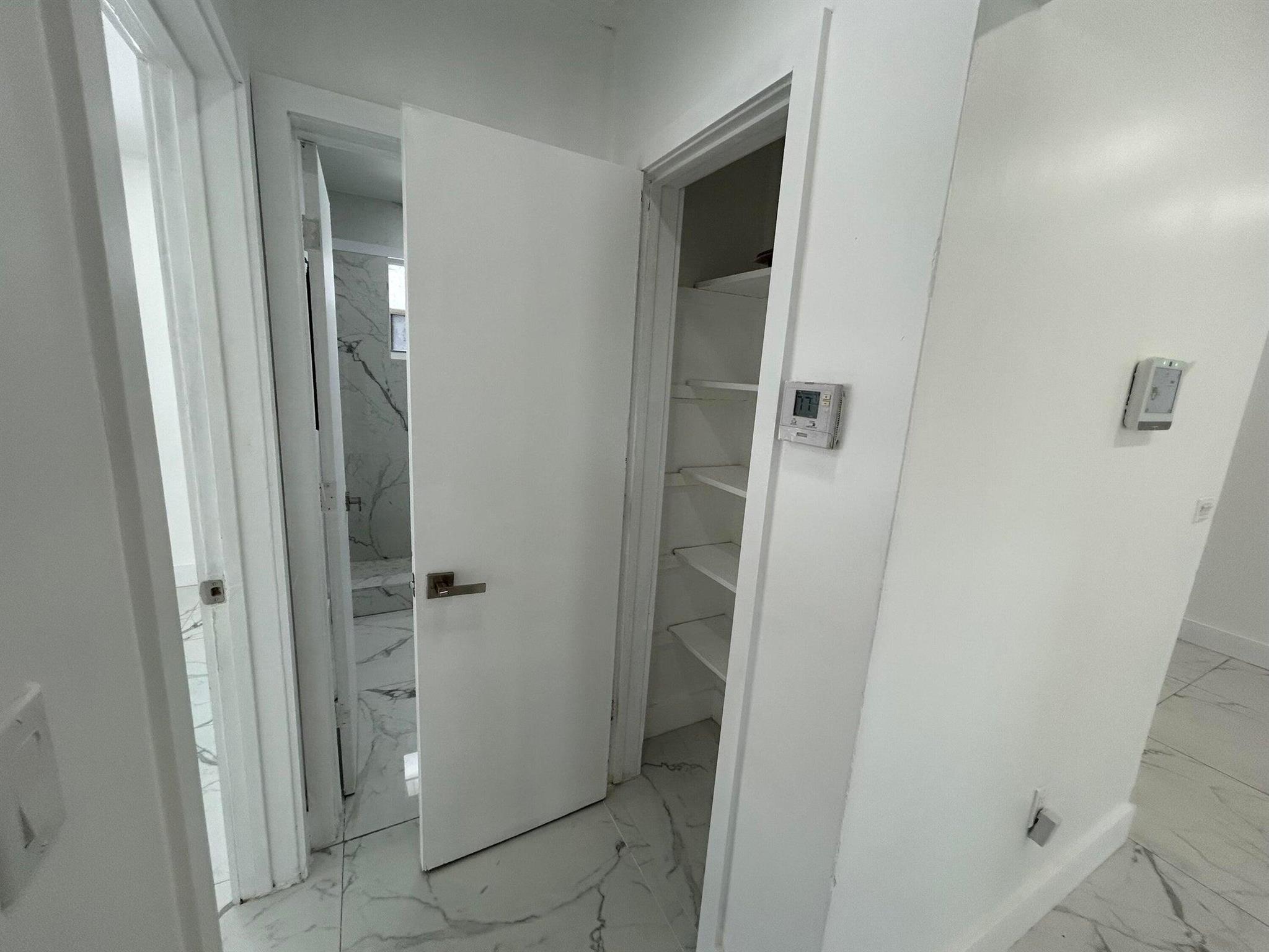 DAVIE HEIGHTS - Residential Lease