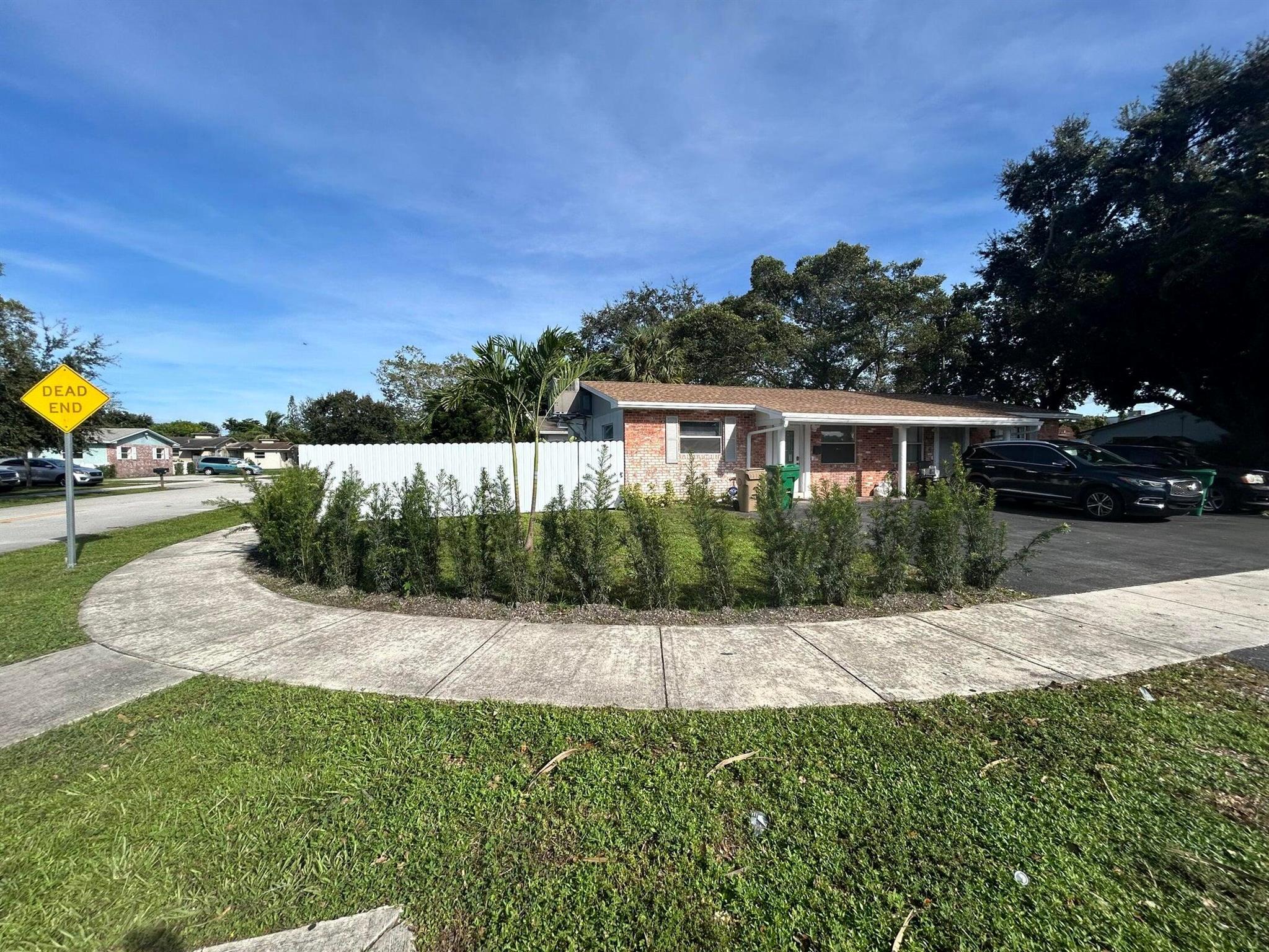 DAVIE HEIGHTS - Residential Lease